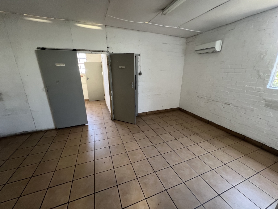 To Let commercial Property for Rent in Parow East Western Cape